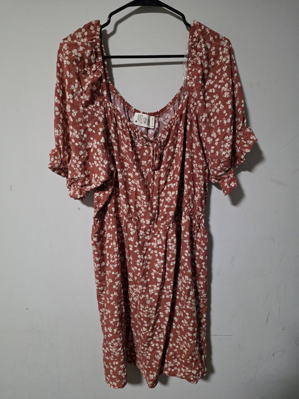 JustFab Rust Floral Midi Dress with Scoop Neck and Tie Detail